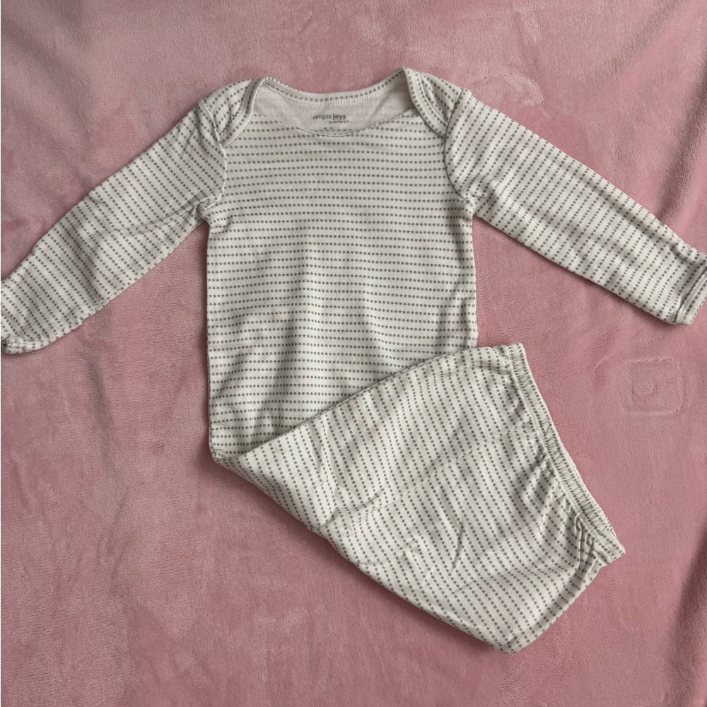 Simple Joys by Carter's White and Gray sleeper gown